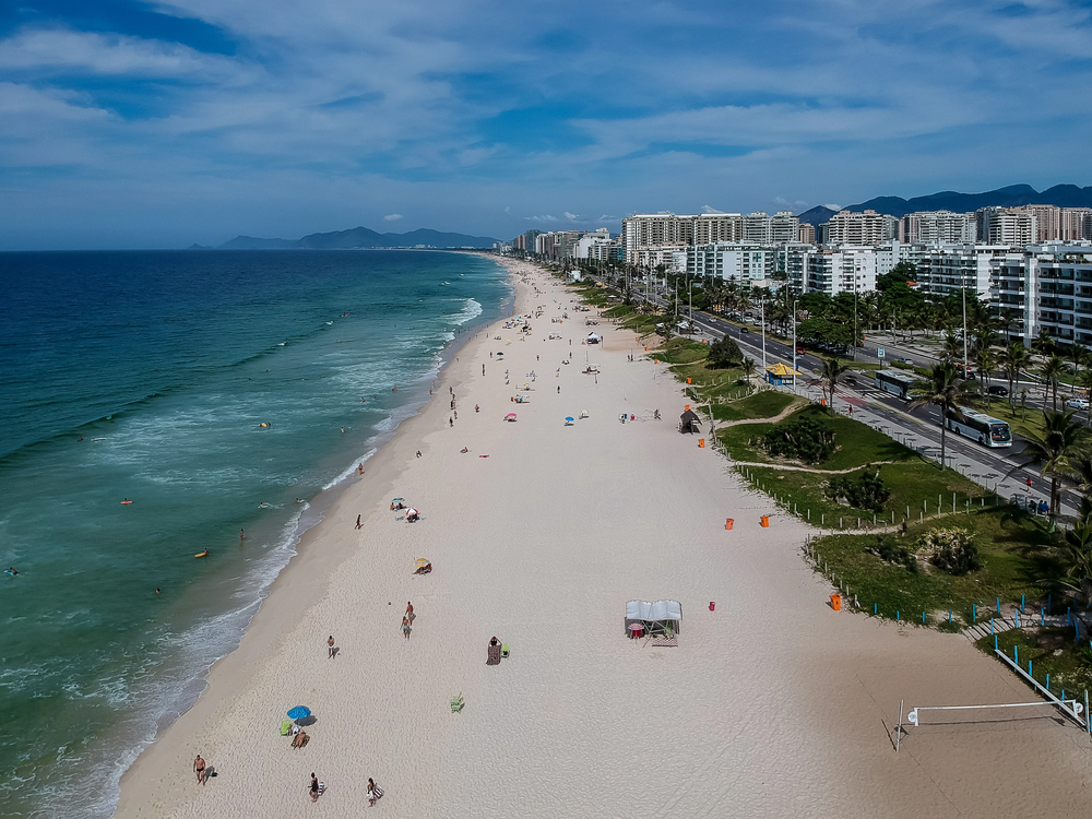 Quais são as melhores cidades de praia no Rio de Janeiro? 4 barra da tijuca praia rio de janeiro